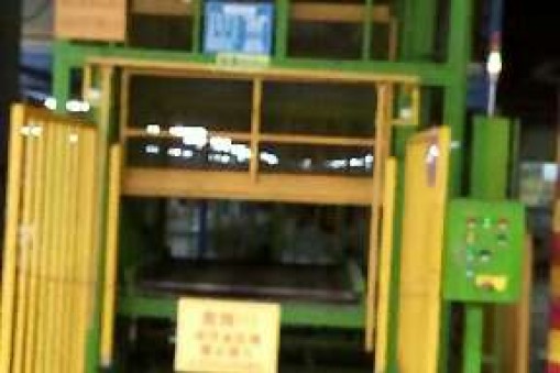 電梯自動門直頂式-華楠駿業直頂式升降機