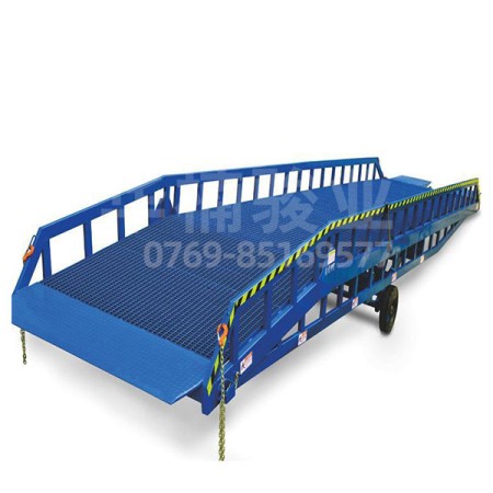 移動登車橋案例-貨柜車用